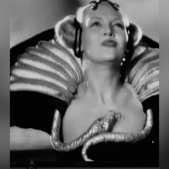 Heidi Daus “Mystical Serpent” Swarovski Crystals bracelet EUC size S/M - Picture 5 of 6